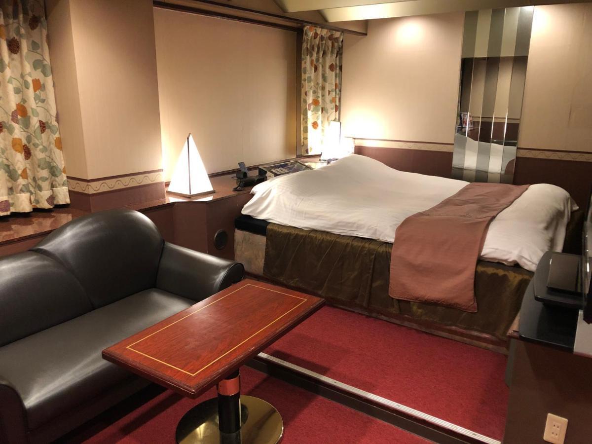 Hotel Chapel Story Sakaihigashi (Adults Only) Szakai Kültér fotó